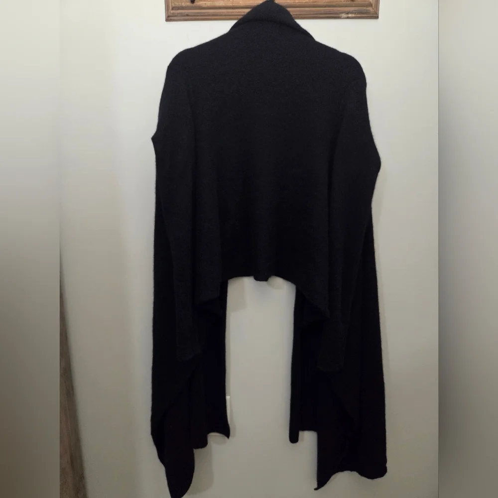 DKNY Cashmere Cardigan Black Size Small 100% Cashmere Mended/Restored - Picture 4 of 8